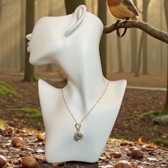 Gorgeous Gold Owl Pendant Necklace - Picture 2 of 10